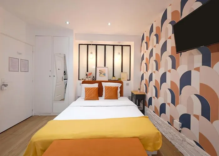 Cosy And Modern Updated Studio * Parijs