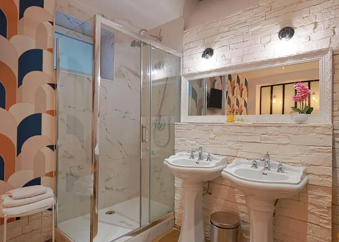 Cosy And Modern Updated Studio Appartement